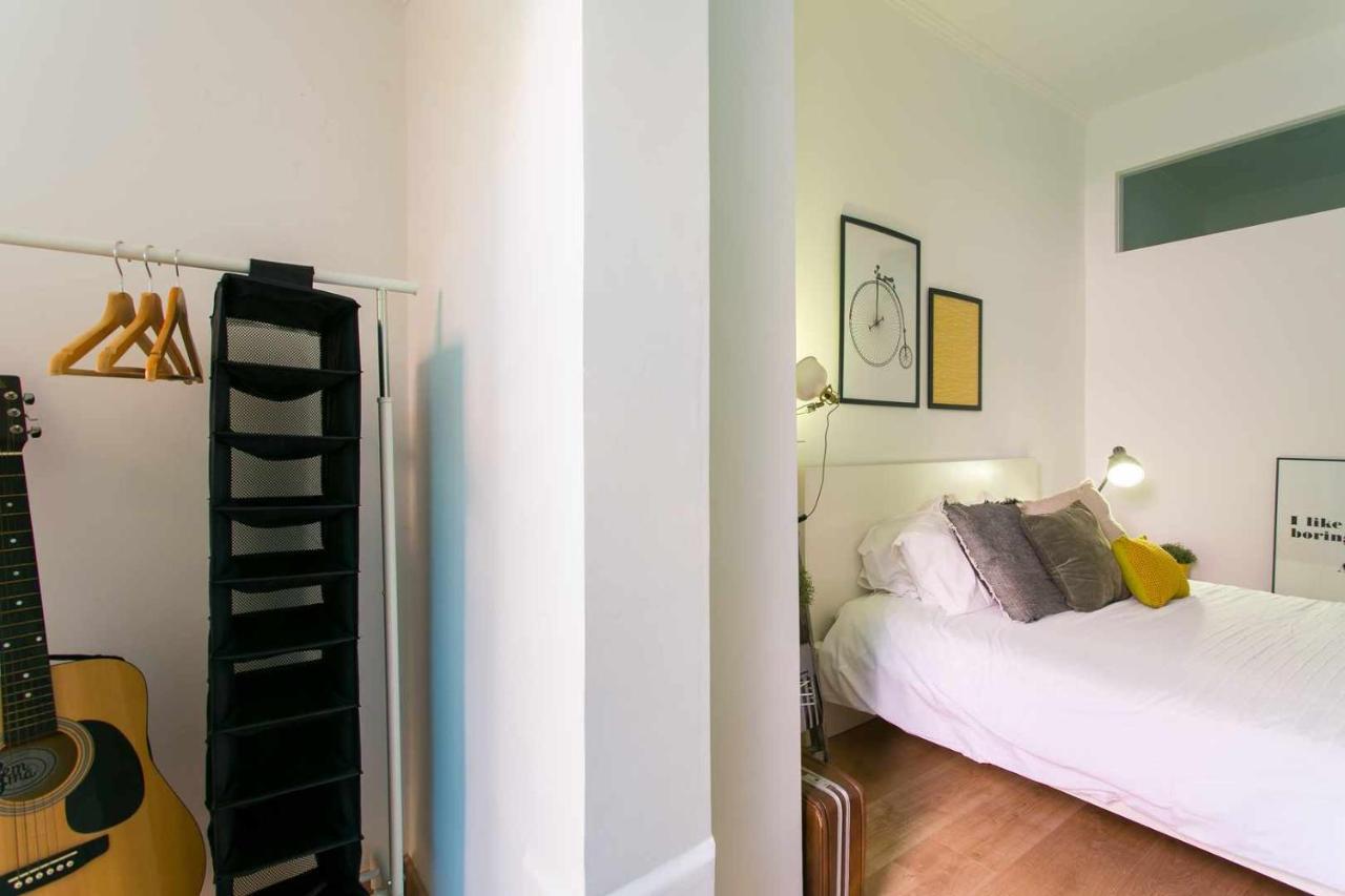 Charming Lisbon Home With Terrace St Amaro Екстериор снимка