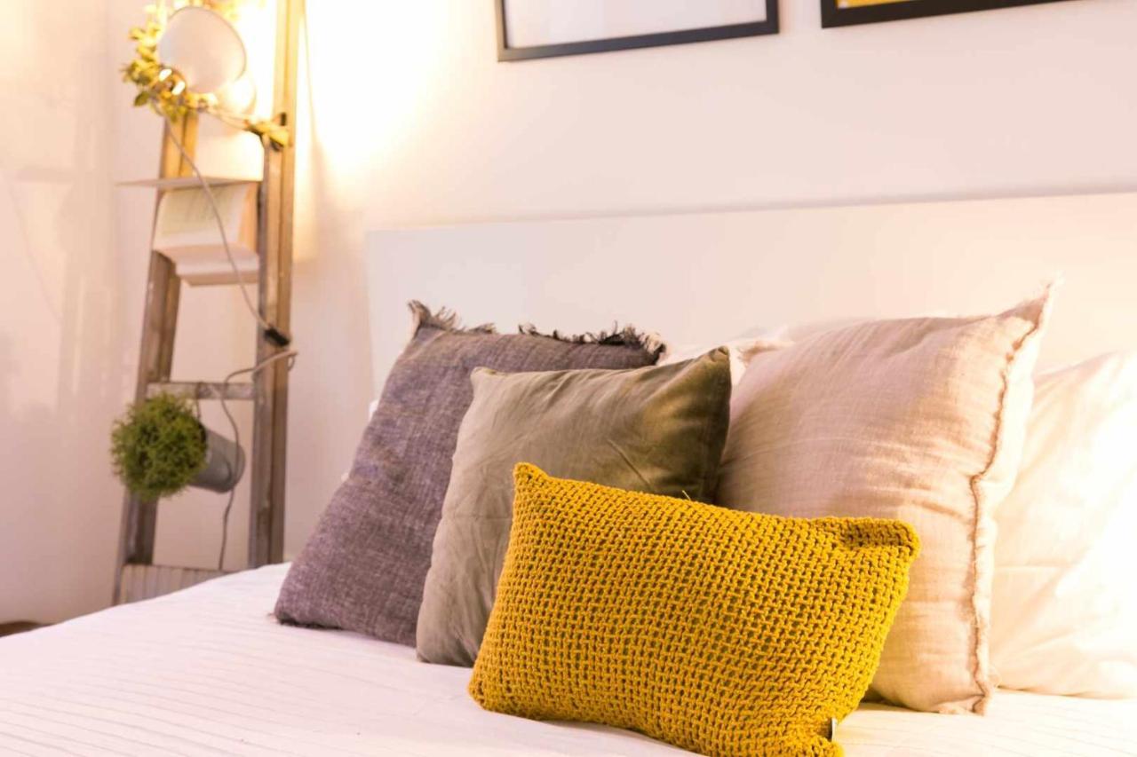 Charming Lisbon Home With Terrace St Amaro Екстериор снимка
