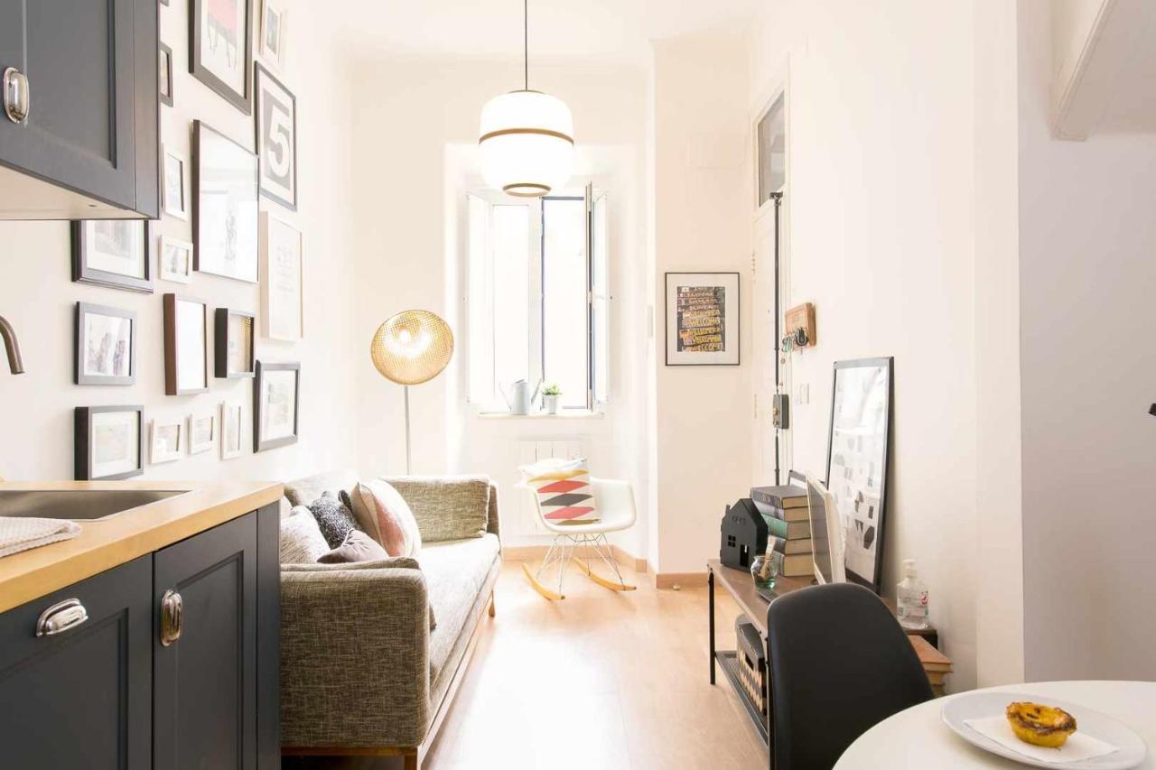 Charming Lisbon Home With Terrace St Amaro Екстериор снимка