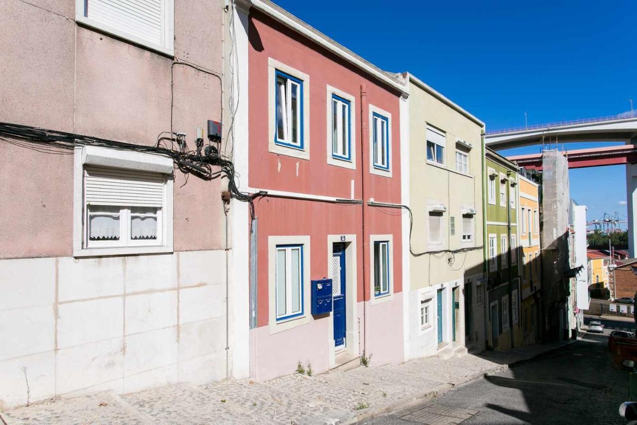 Charming Lisbon Home With Terrace St Amaro Екстериор снимка